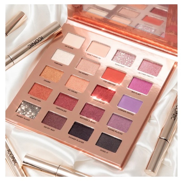 ICONIC London | Desk to Dance Eyeshadow Palette - Picture 2 of 5